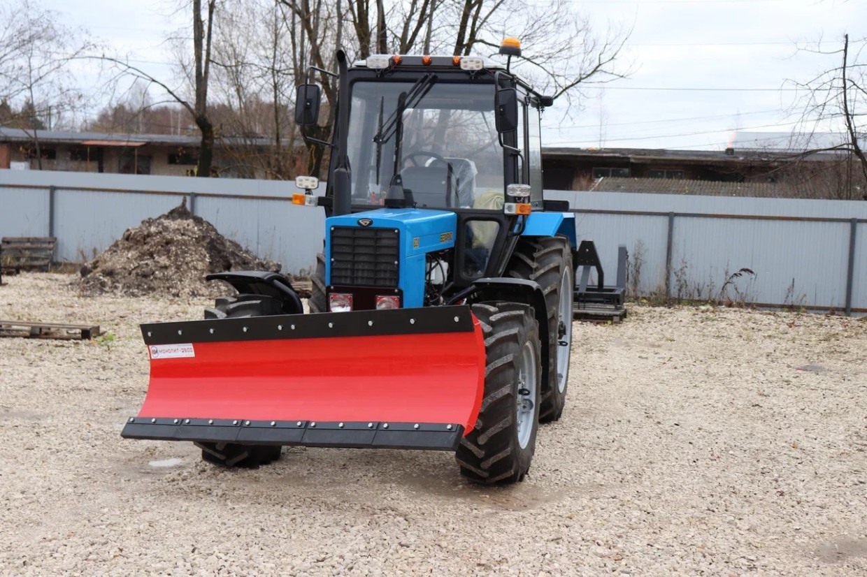 Отвал универсальный гидроповоротный к МТЗ, ЮМЗ, ЛТЗ.