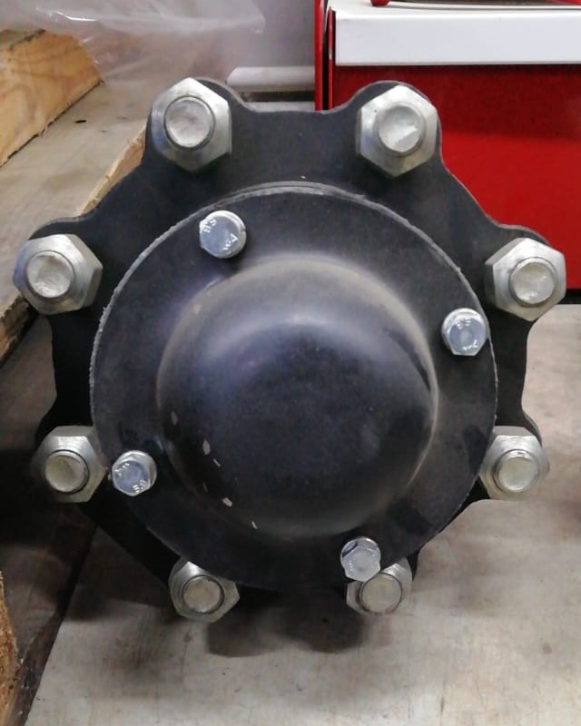 Ступица колеса в сборе с осью, 8 шпилек М18х1,5