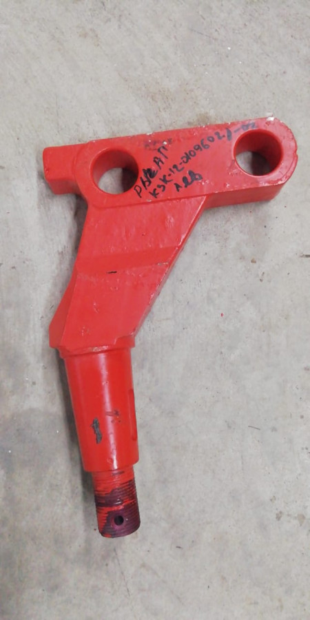 Рычаг КЗК-12-0109602А-02 левый КЗС-1218