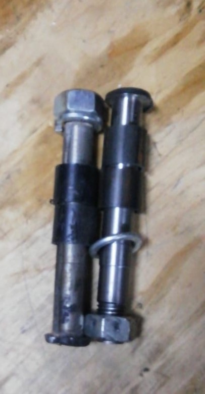 Ось колеса УМДУ-80.82-02.06.001 СБ