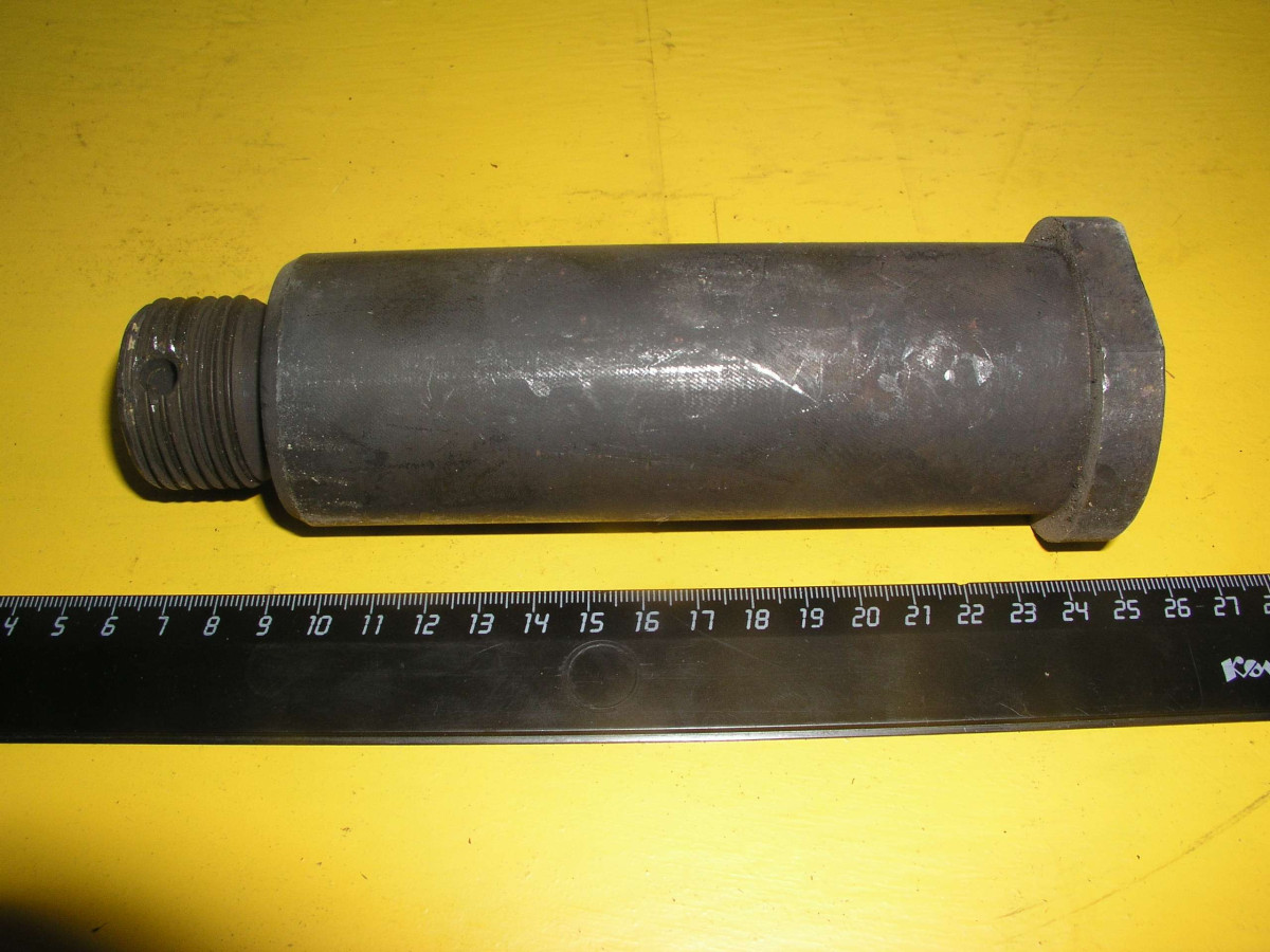 Ось 700А.46.28.098 малая навески К-700А, К-701