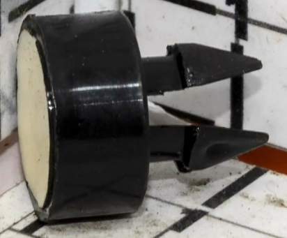 Магнитодержатель МД079 (П4М3.525.079)(d=14мм,высота 18мм) крепл. клипса (ДО-13М-1 и ДО-13М-2)