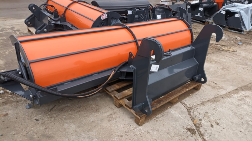 Щетка коммунальная 700-2600