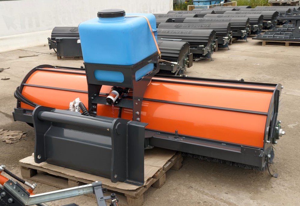 Щетка коммунальная 700-2600