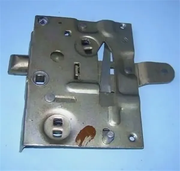 Замок 700.67.08.350 двери правый К-700А, К-701